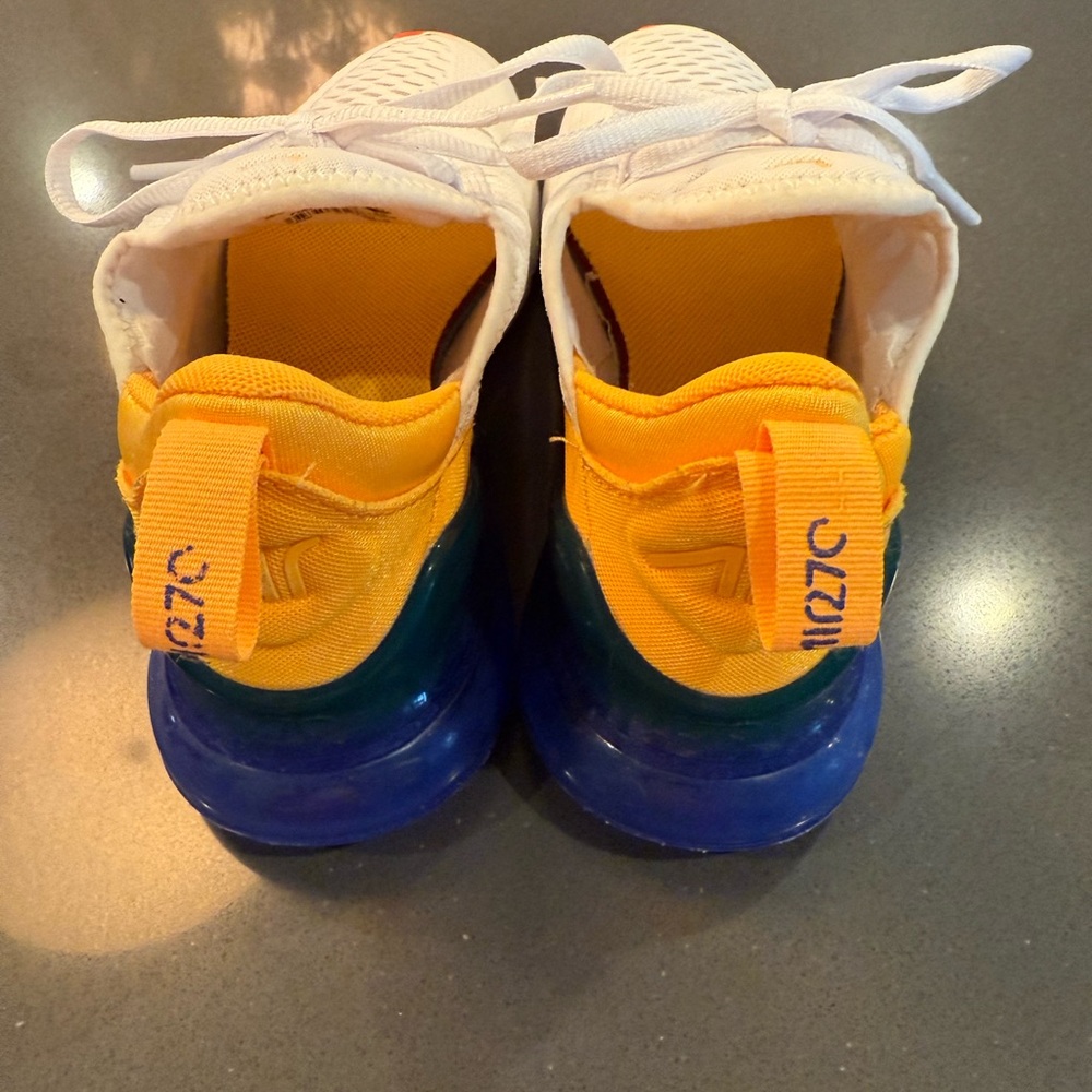 Nike Air 270 White and Orange Sneakers with Breathable Mesh - Picture 4 of 8